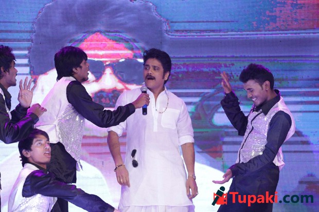 Nagarjuna Stage Performance At Soggade Chinni Nayana Audio Launch Photos